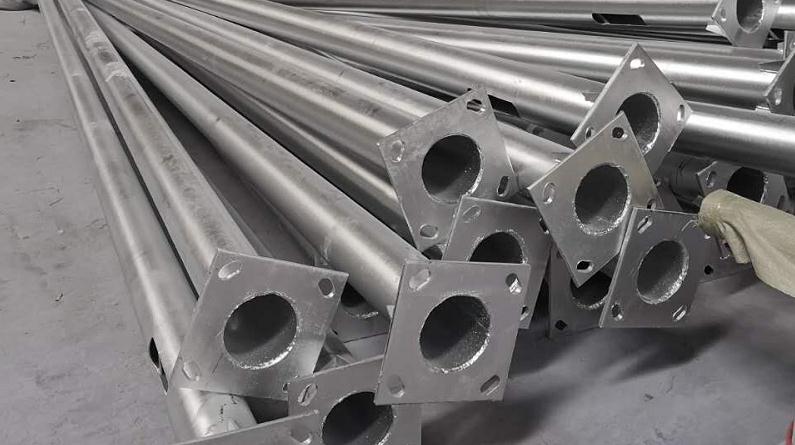 ��··���U���m