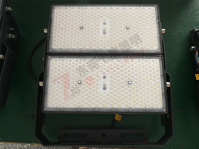 QDLED-T026����������ô���LEDͶ����ĈDƬ