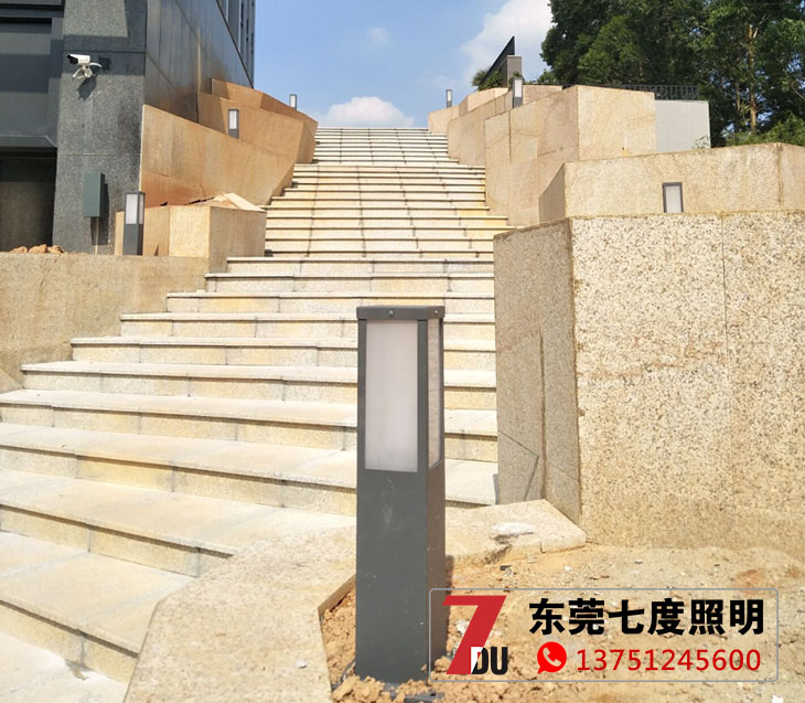 ����@��LED��ƺ�����b�g���Ƕ�����һ�K