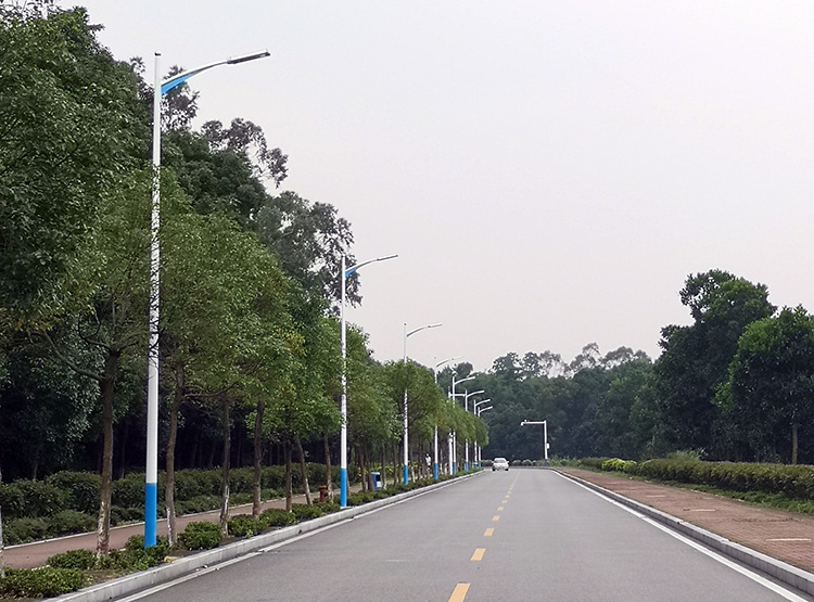 7�׆α۟���\·���U100WLED·�����bЧ����(sh��)��